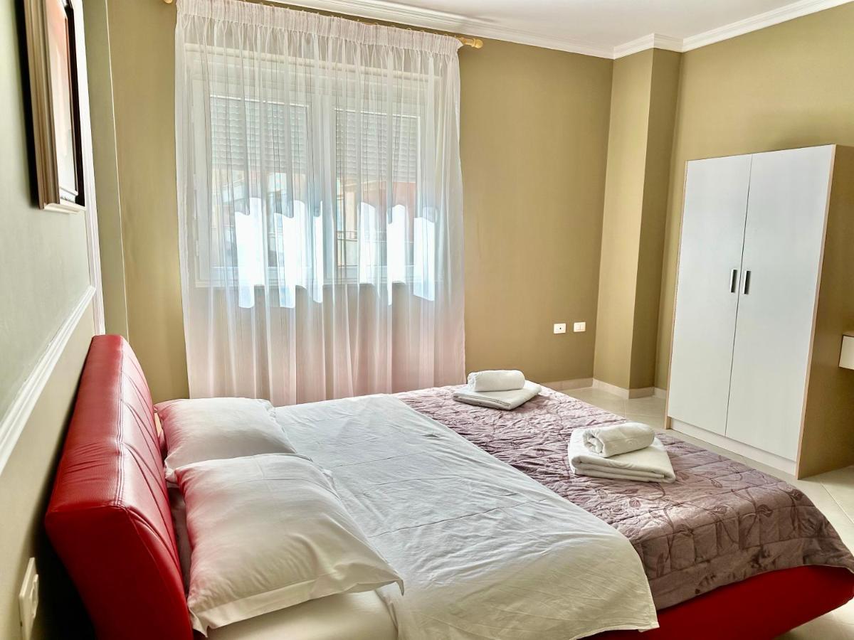 Family Suite Residence Vlorë Exteriör bild