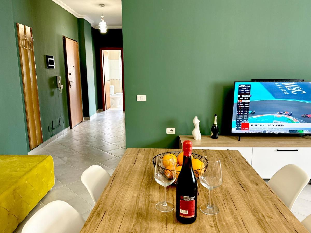 Family Suite Residence Vlorë Exteriör bild