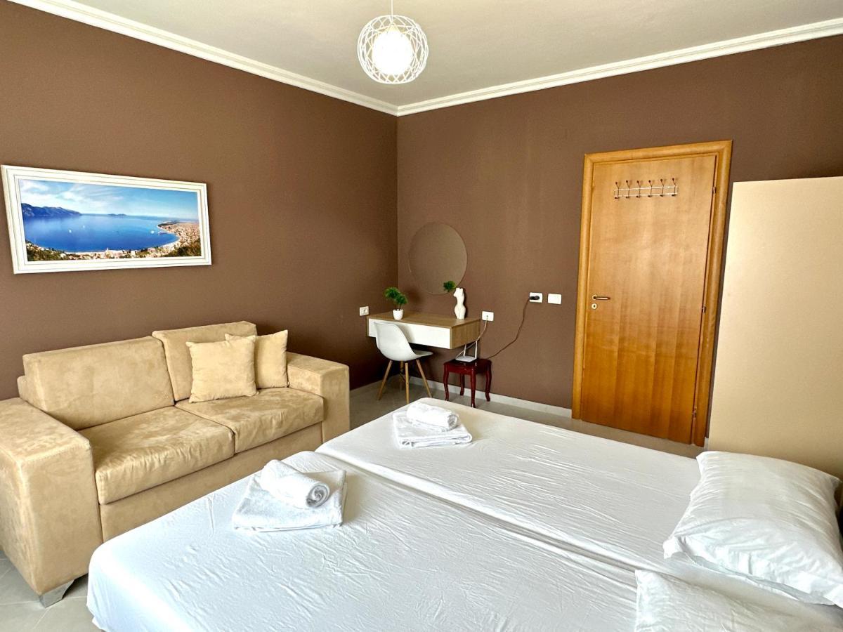 Family Suite Residence Vlorë Exteriör bild