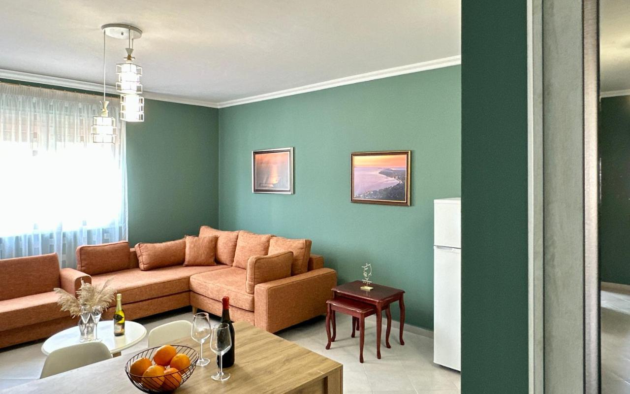 Family Suite Residence Vlorë Exteriör bild