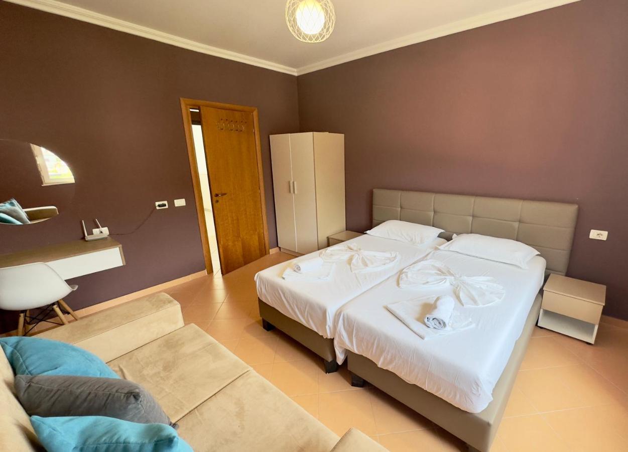 Family Suite Residence Vlorë Exteriör bild