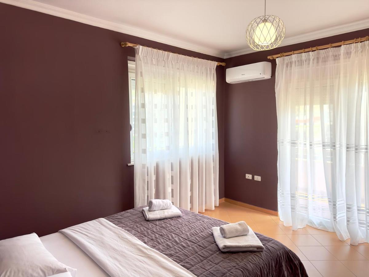 Family Suite Residence Vlorë Exteriör bild