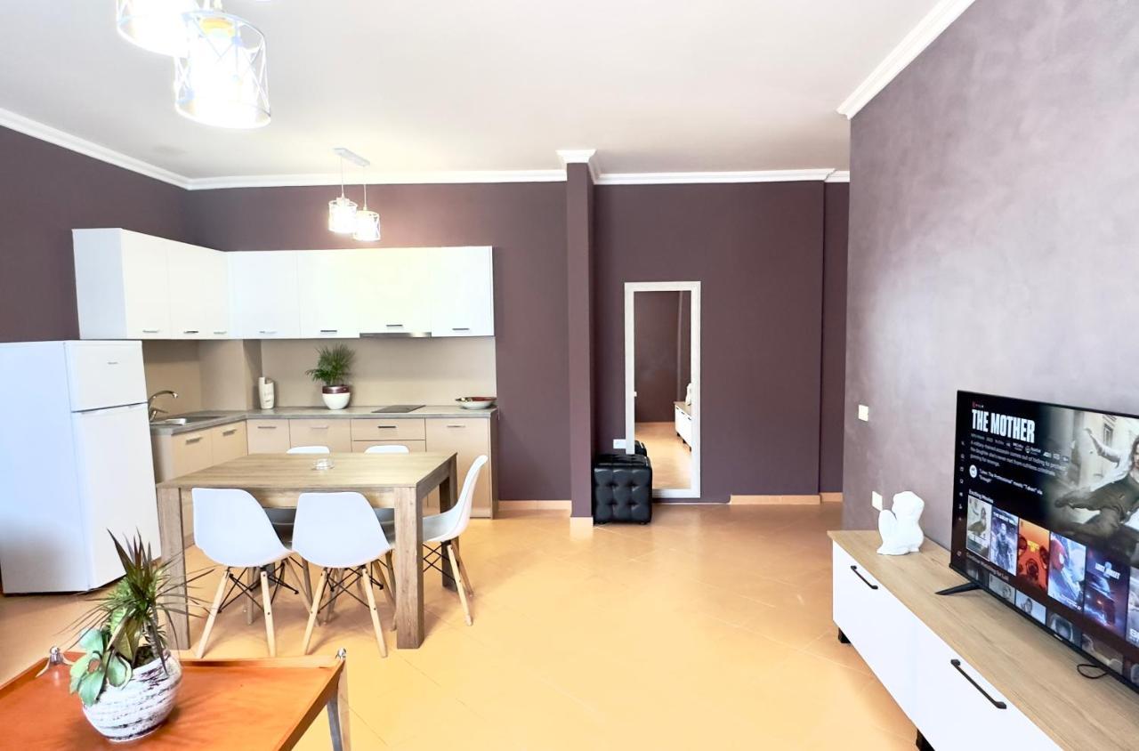 Family Suite Residence Vlorë Exteriör bild